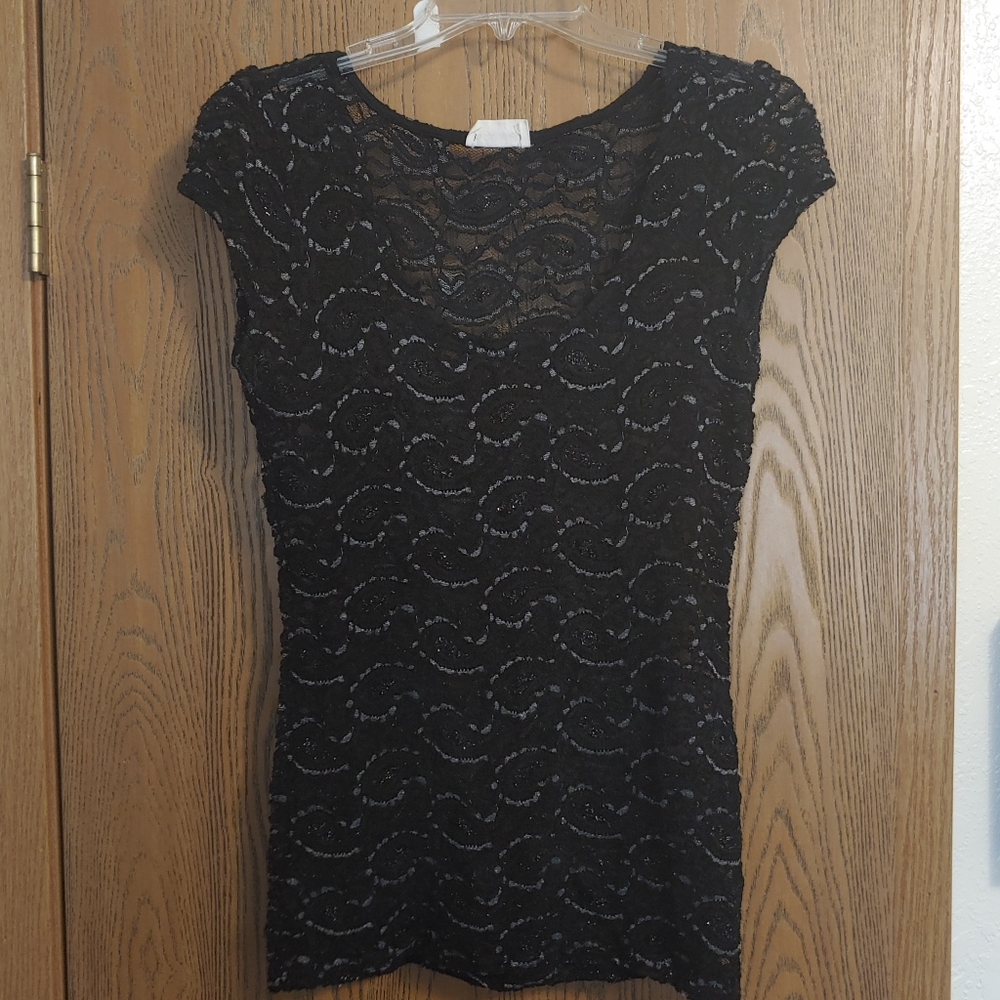 Black patterned top